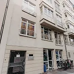 Traber Stilvoll, Gemuetlich & Zentral Apartman *
